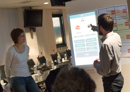 Fotografia del team ad una presentazione