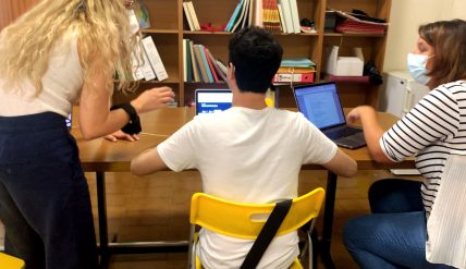 Uno scatto durante un test di accessibilità con ipo-vedenti